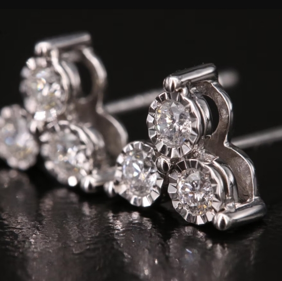 10k .38 ctw Diamond Earrings - Picture 3 of 6